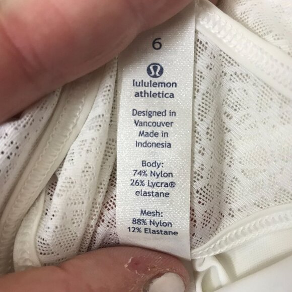 LULULEMON - WOMEN'S 6 - WHITE SLEEVELESS ROUND NECK LACE TWIST TANK TOP - Picture 5 of 5